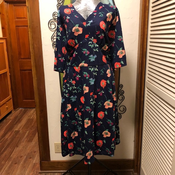 Dresses & Skirts - New eShatki Dress 32W